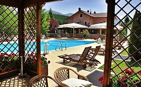 Hotel Bucaneve